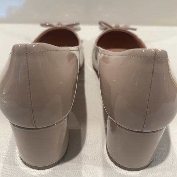 NWOB Kate Spade Beverly Bow Tusk Pattern Pumps with 2” heels. - Picture 7 of 11